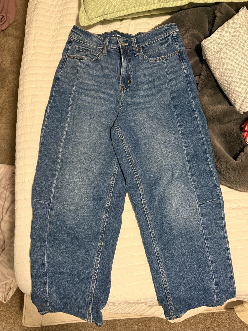 Old Navy High-Rise Barrel Leg Jeans in Denim Blue